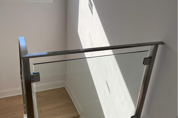 CUSTOM GLASS RAILING - SERVICES - GALLERY - 7